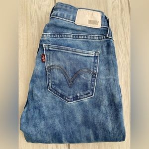 LEVI’s Skinny Leg Stretch Jeans. Size W25 L30